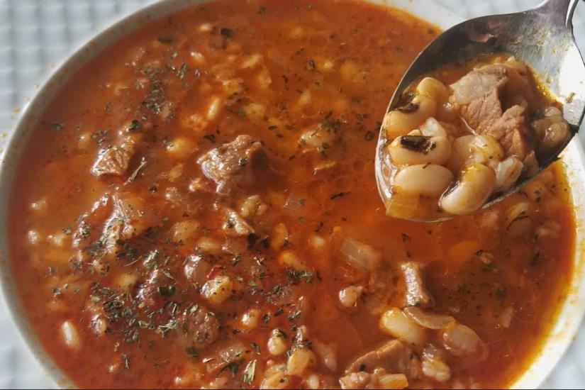 Halk dilinde lobik çorbası börülcelerden hazırlanan leziz bir başlangıç yemeğidir. İnce yeşil fasulyeye lobik adı verilen Elazığ’da, yörenin en lezzetli çorbalarından birisi olarak kabul edilmektedir.